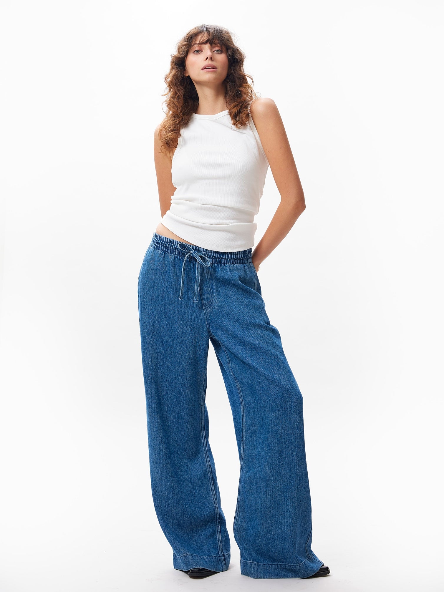 Denim jogger | Medium Blue – Catwalk Junkie