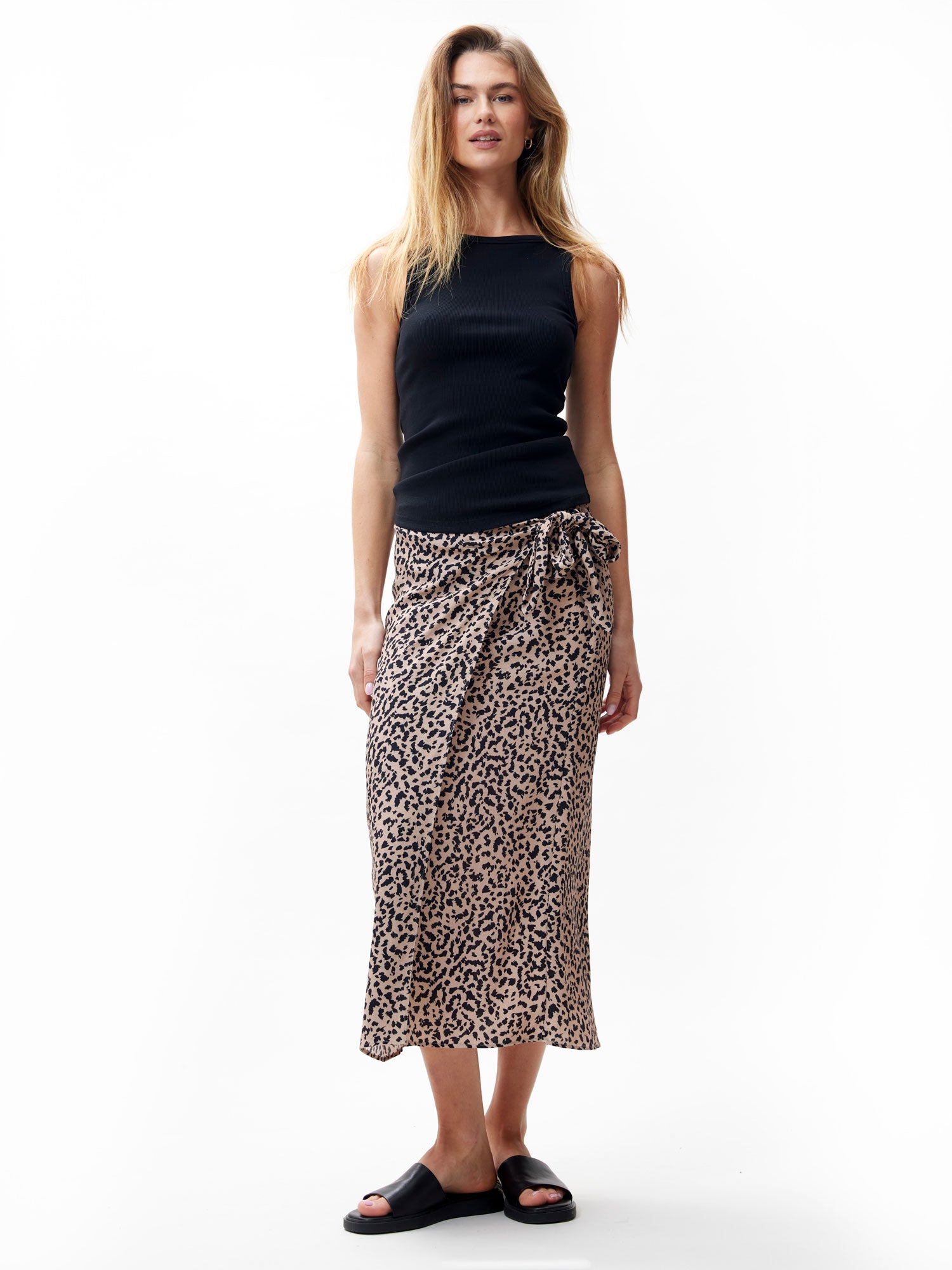 【WOOHWA】JUDY STRIPE WRAP SK Grey Striped Wrap Tie Detail Pleated Skirt | Bottoms