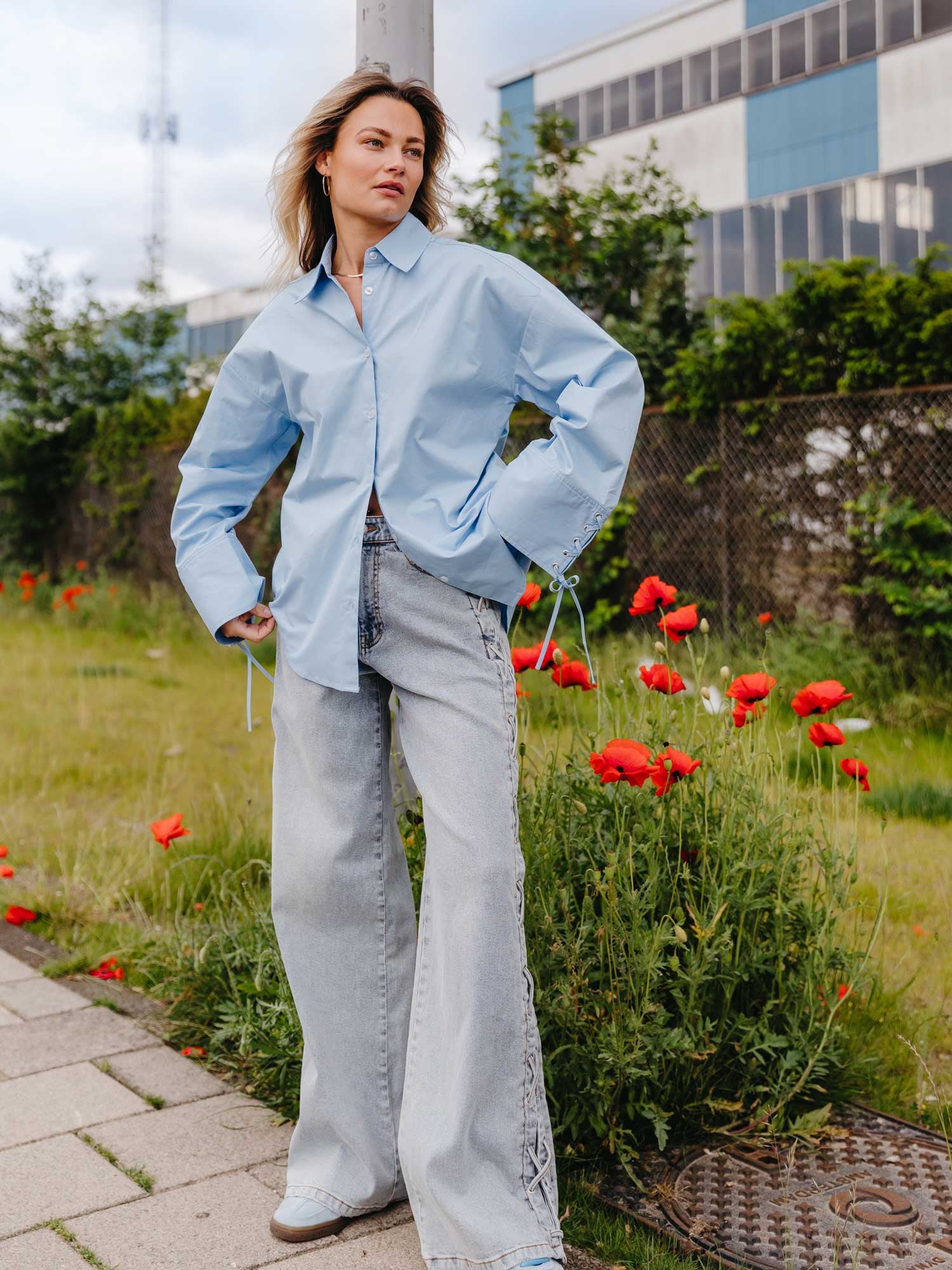 Blouse met veter details | Powder Blue