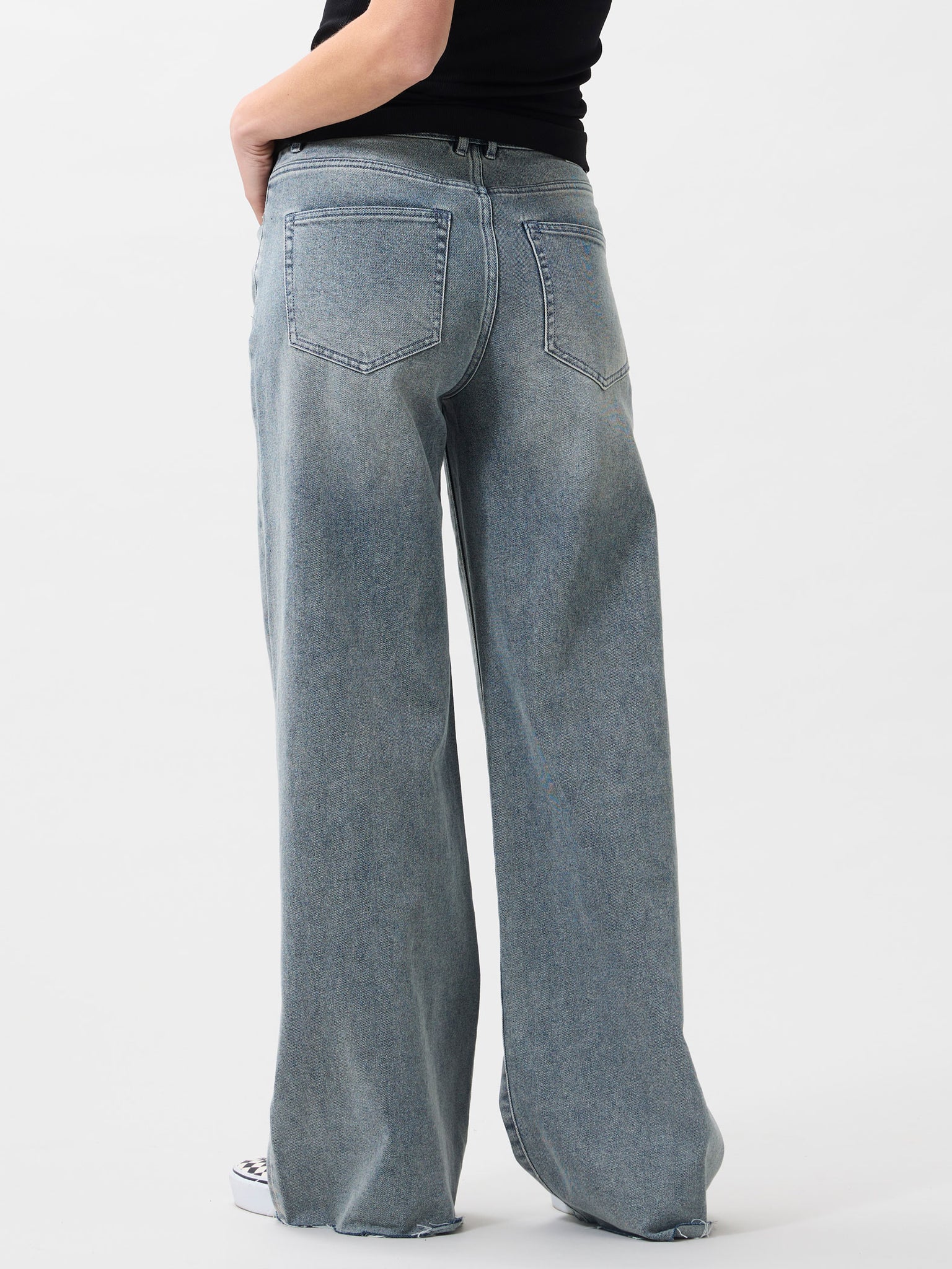 Loose fit jeans | Tinted Blue
