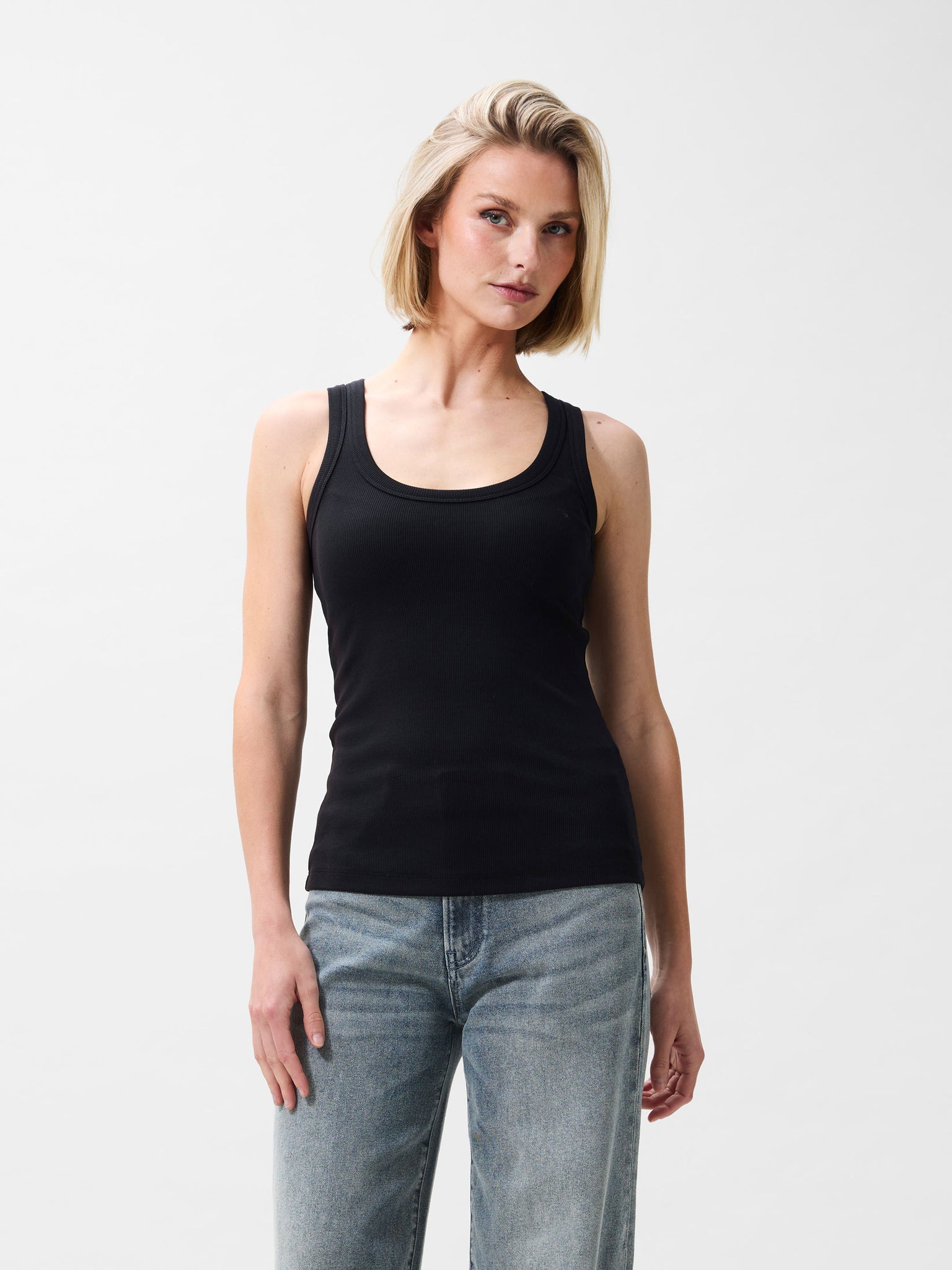 Scoop neck rib singlet | Black
