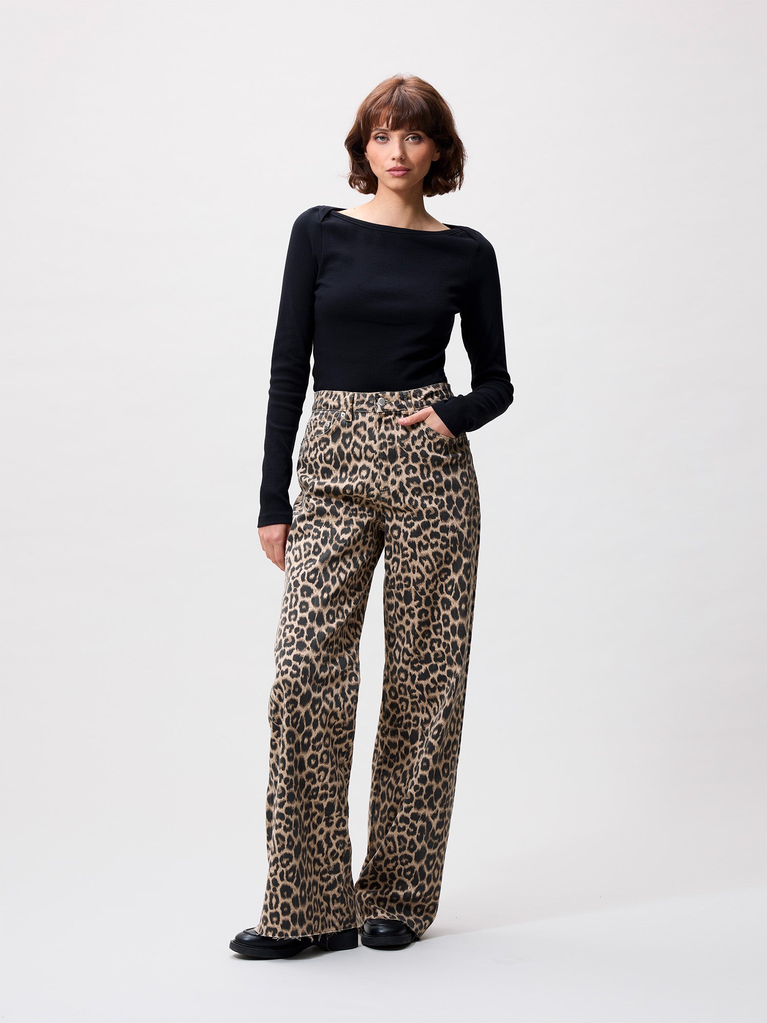 Loose fit leopard jeans | Gray Morn