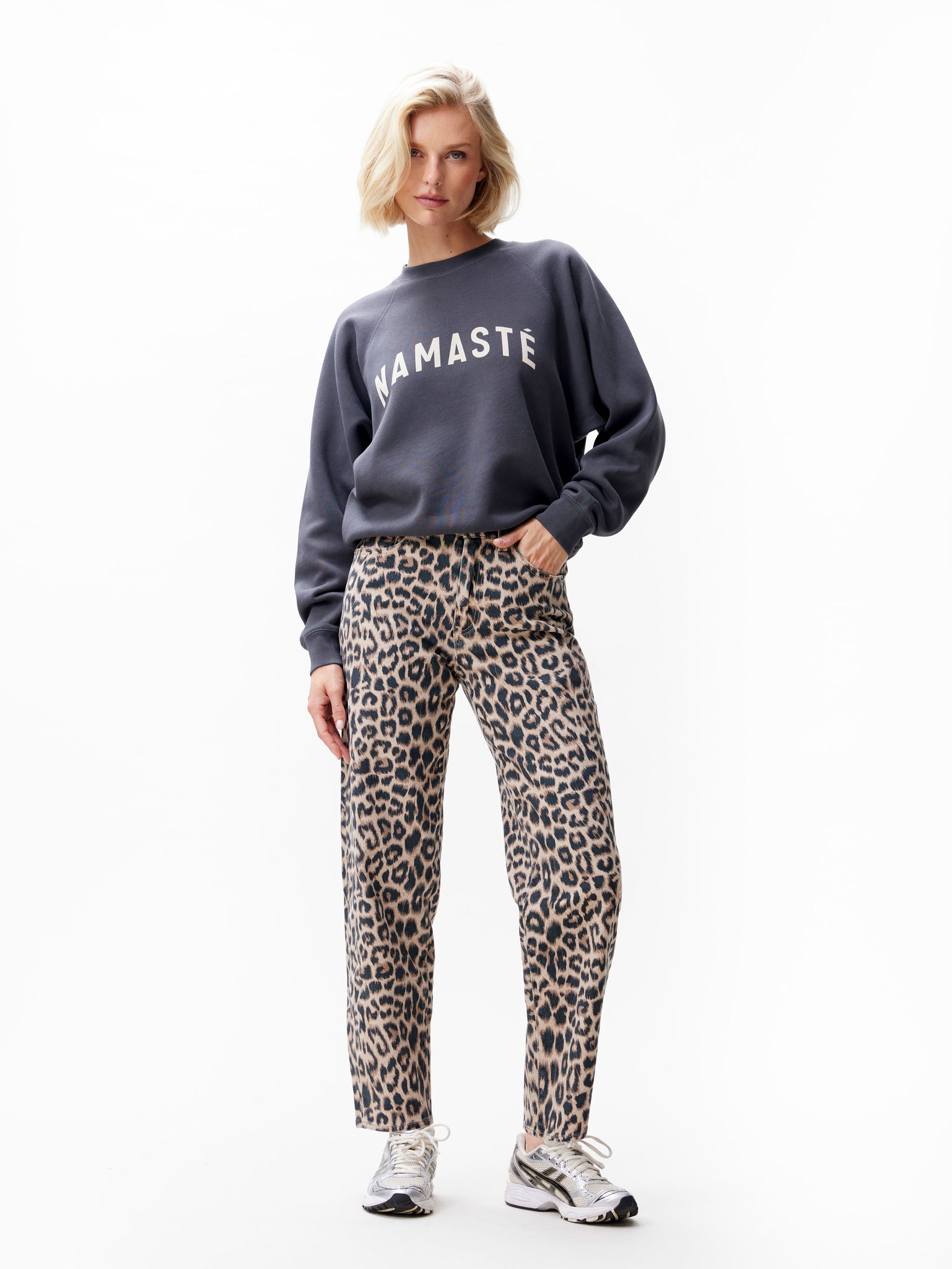 Jeans Barrel met leopard dessin | Grey Morn