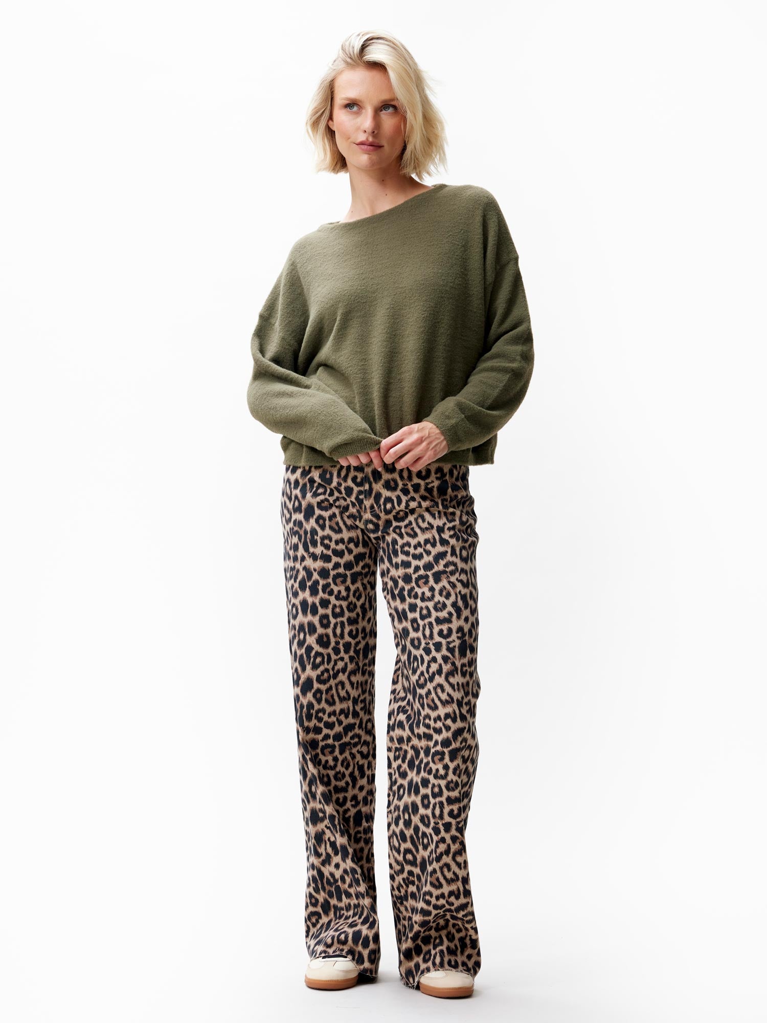 Relaxed fit soft knit | Kalamata