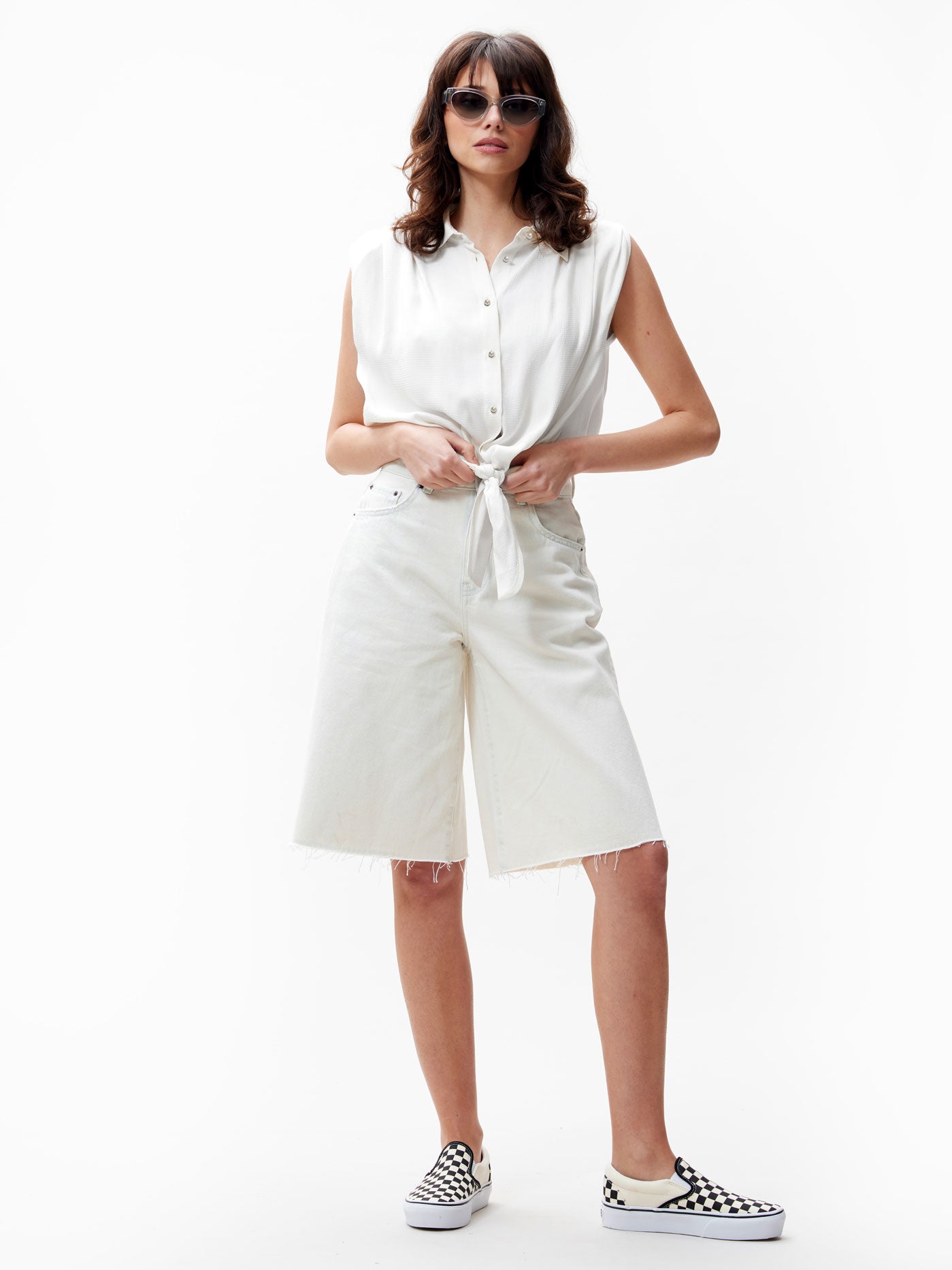 Sleeveless blouse met knoop effect | Off White