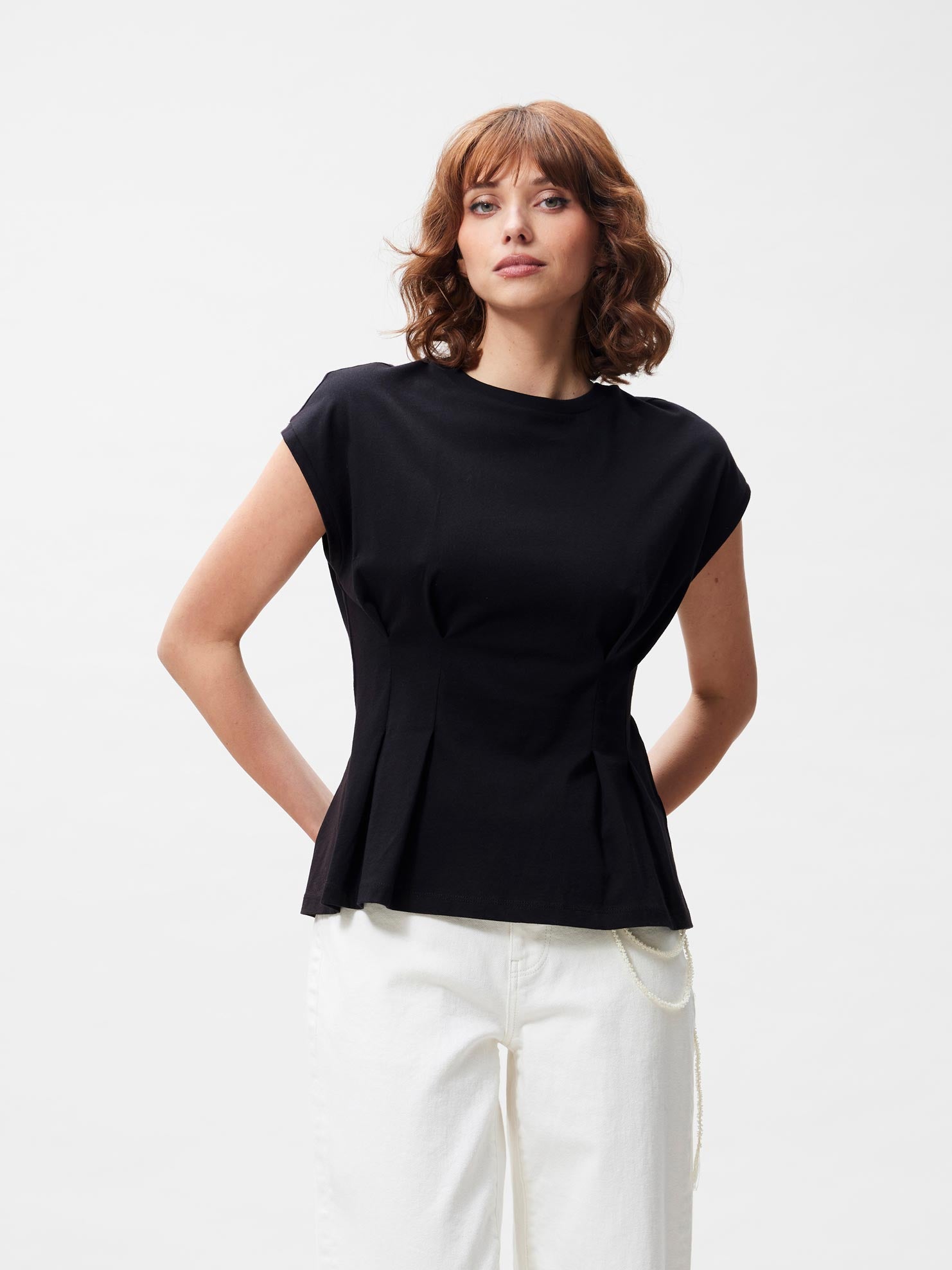 Tshirt with waist pleats | Black