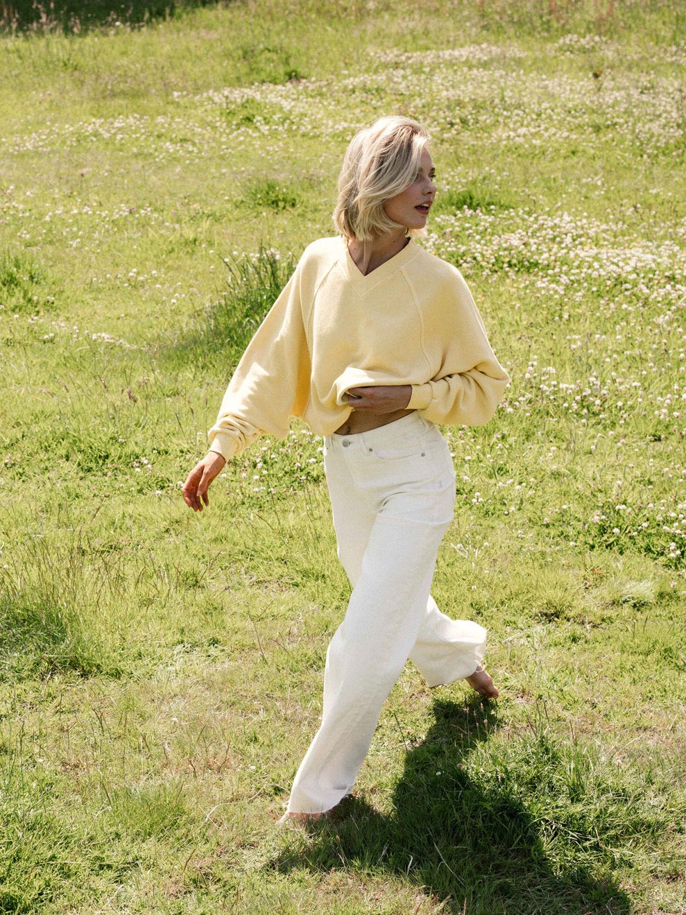 Sweater with V neck | Mellow Yellow
