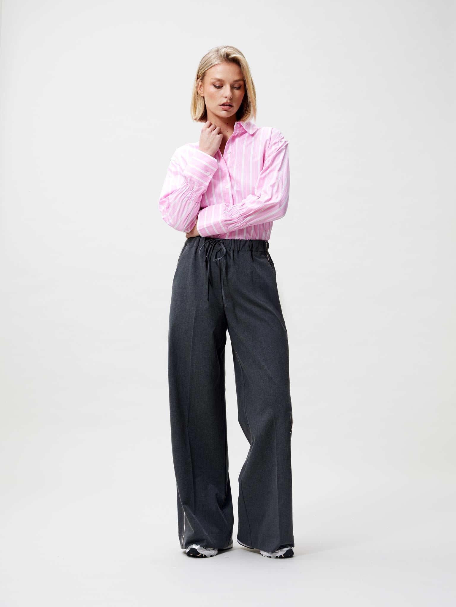 Jogger trousers with piping | Dark Grey Melange