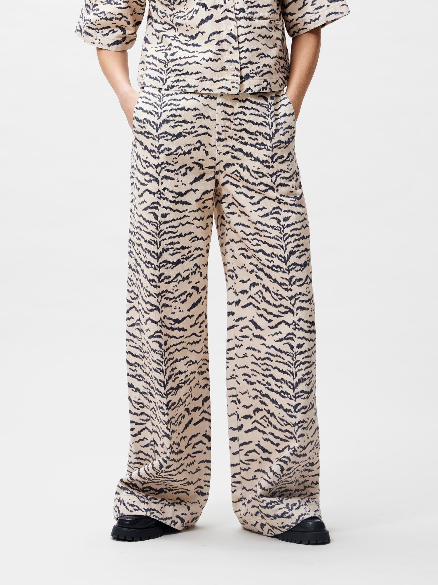 Wide leg jeans met tijger print | Incense
