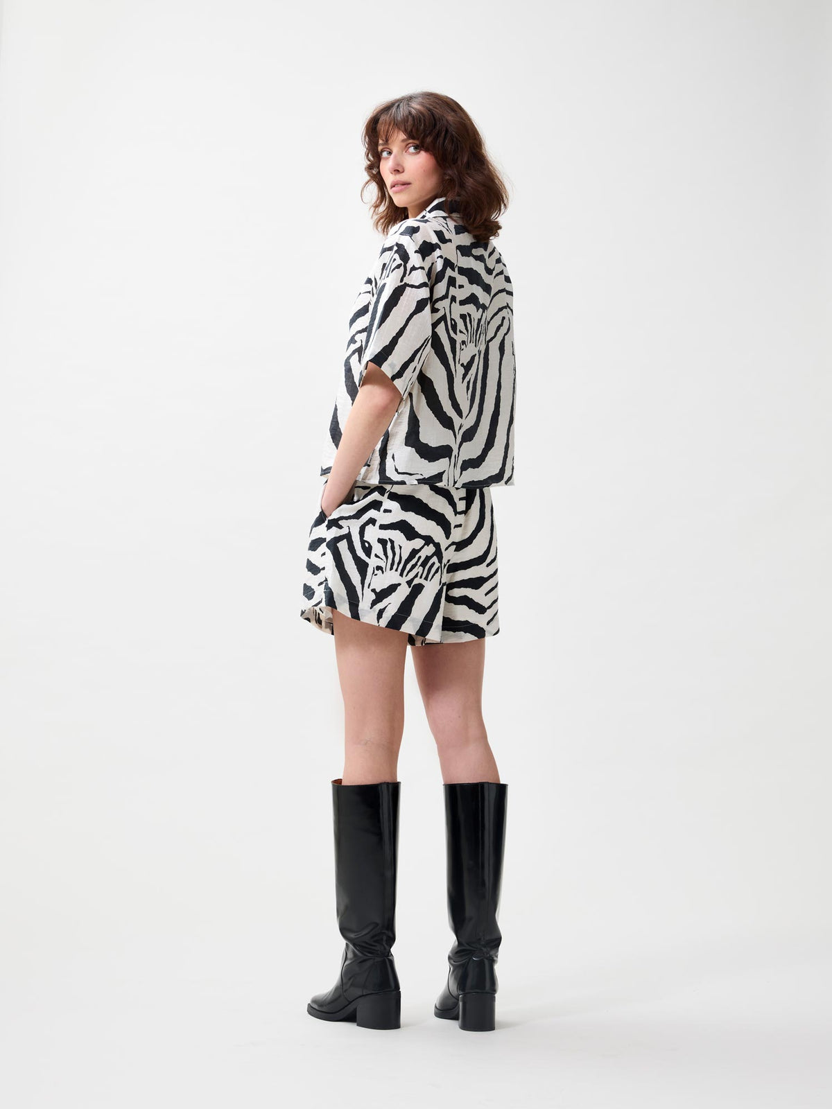 40 Sandshell Short sleeve zebra blouse | Sandshell – Catwalk Junkie