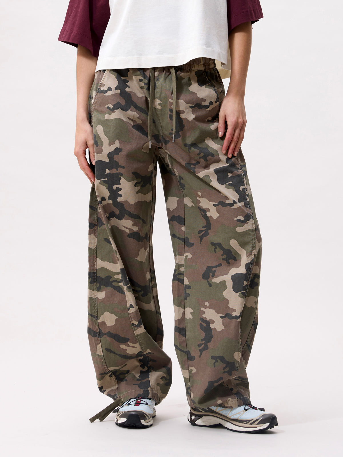 Barrel fit camo jogger | Mountain View