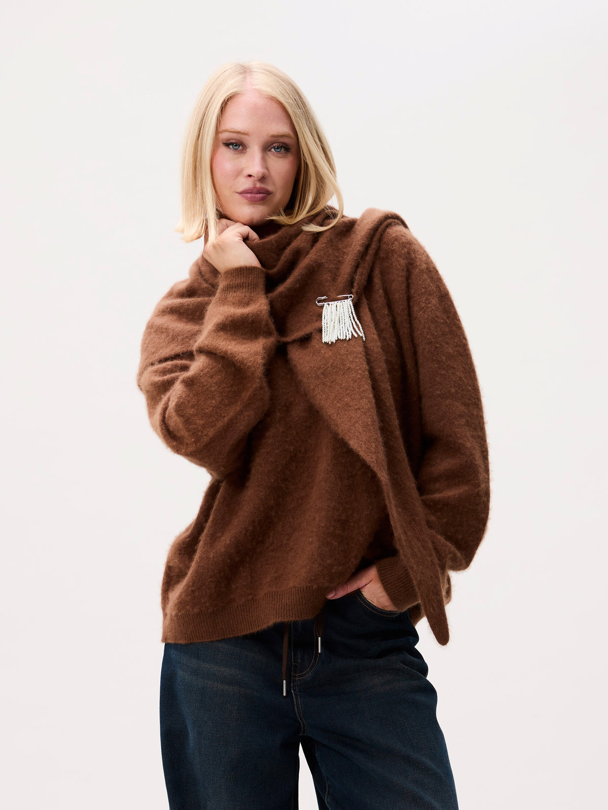 Super soft merino triangle scarf | Caramel