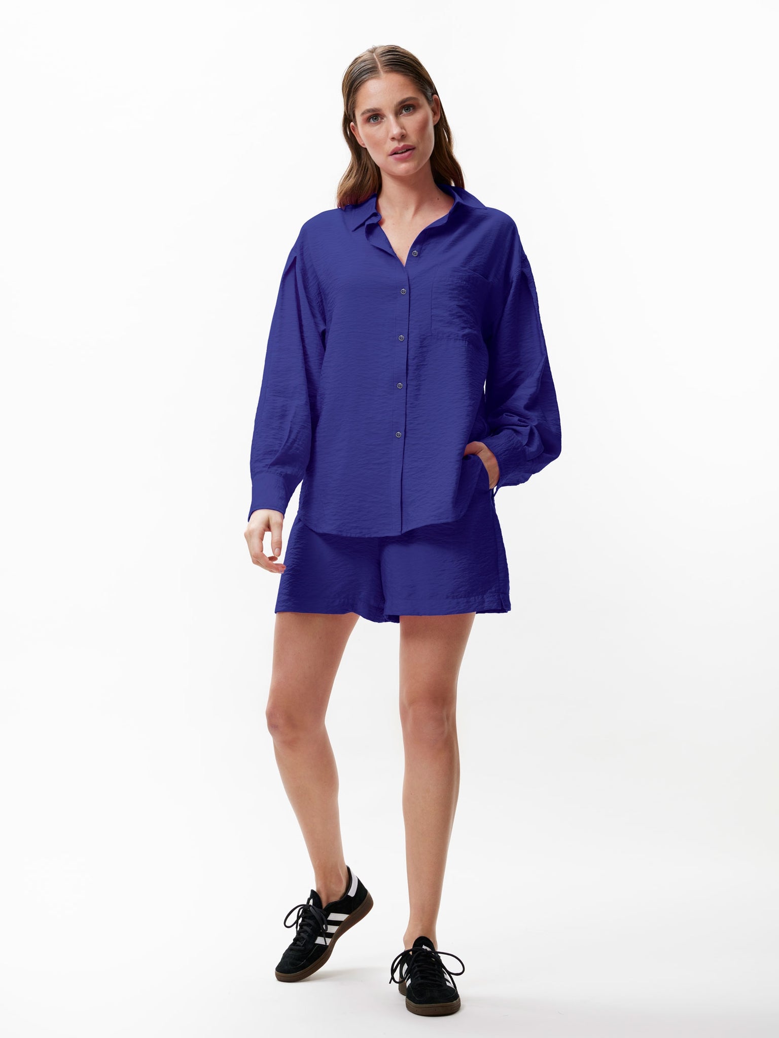 Relaxed structured blouse | Ultra Marine