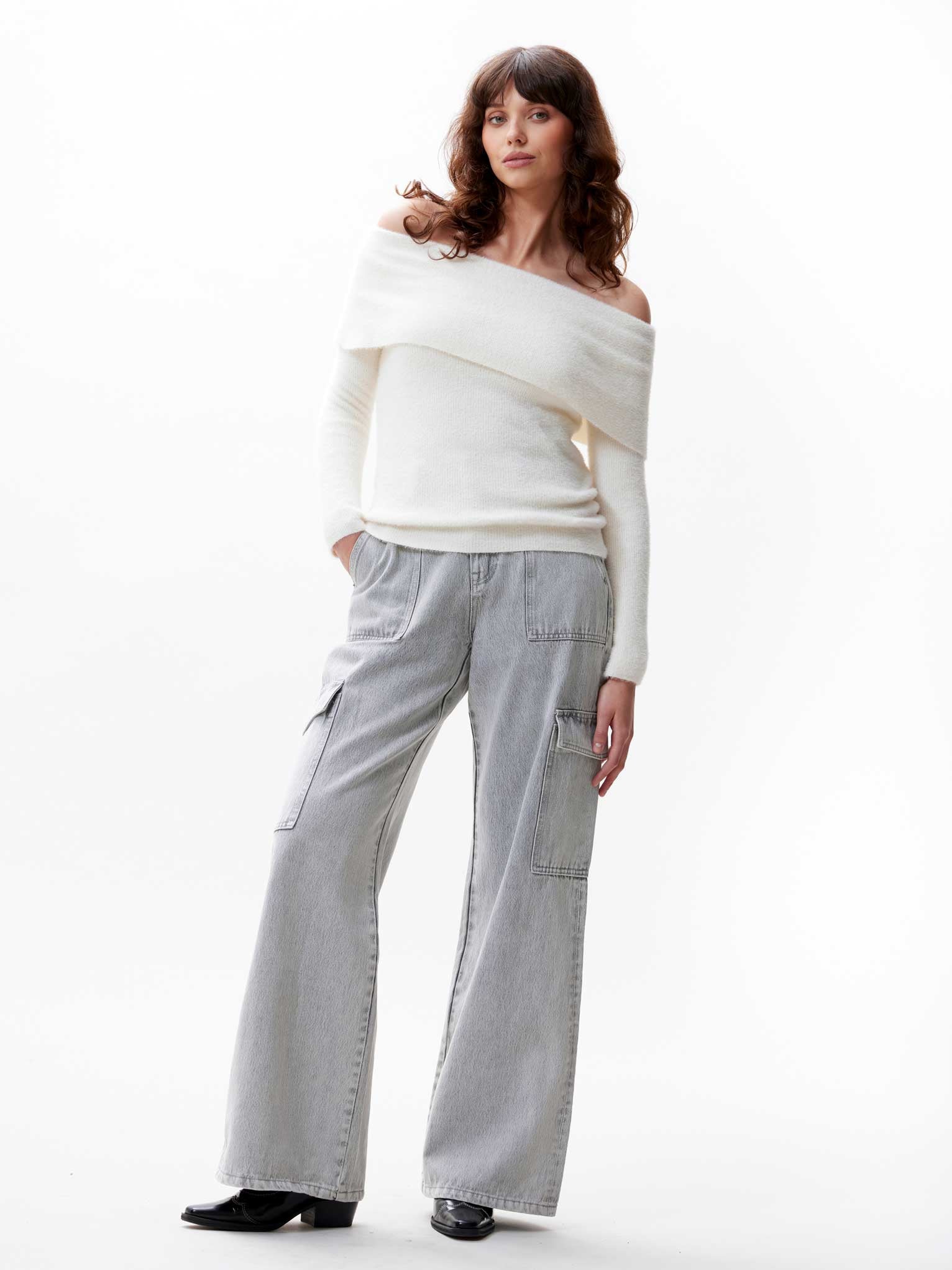 Strickpullover mit Off-Shoulder-Effekt | Cremefarben