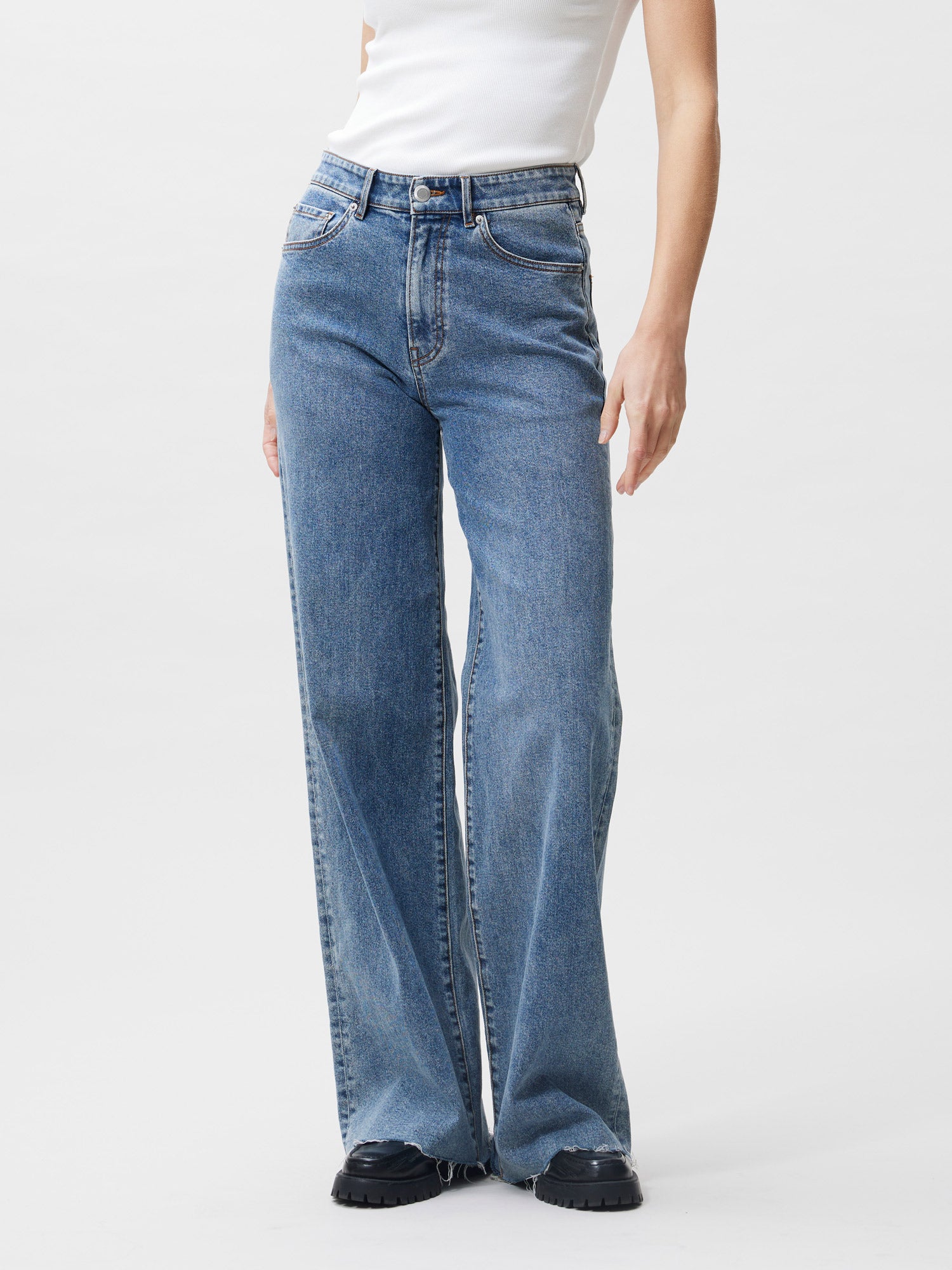 Loose fit jeans | True Blue